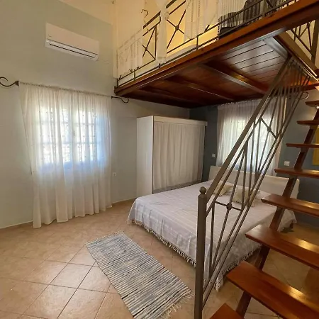 Villa Next To The Sea!! Myrties