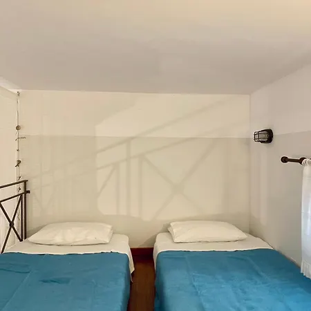 Next To The Sea!! Myrties