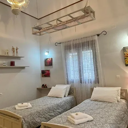 Next To The Sea!! Villa Myrties